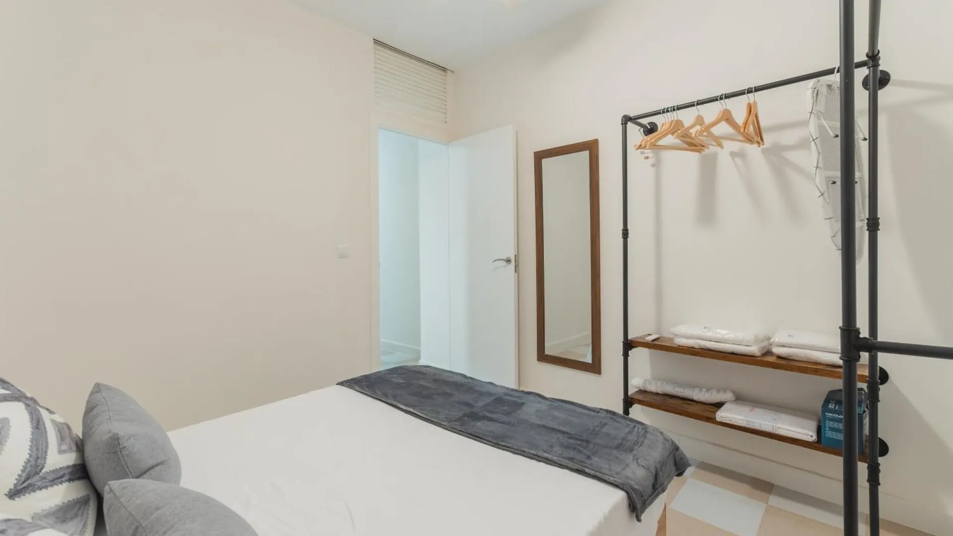 Luxe Apartment 1 In Rota Spain