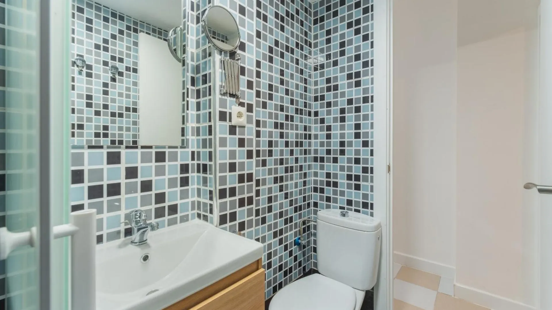 Luxe Apartment 1 In Rota